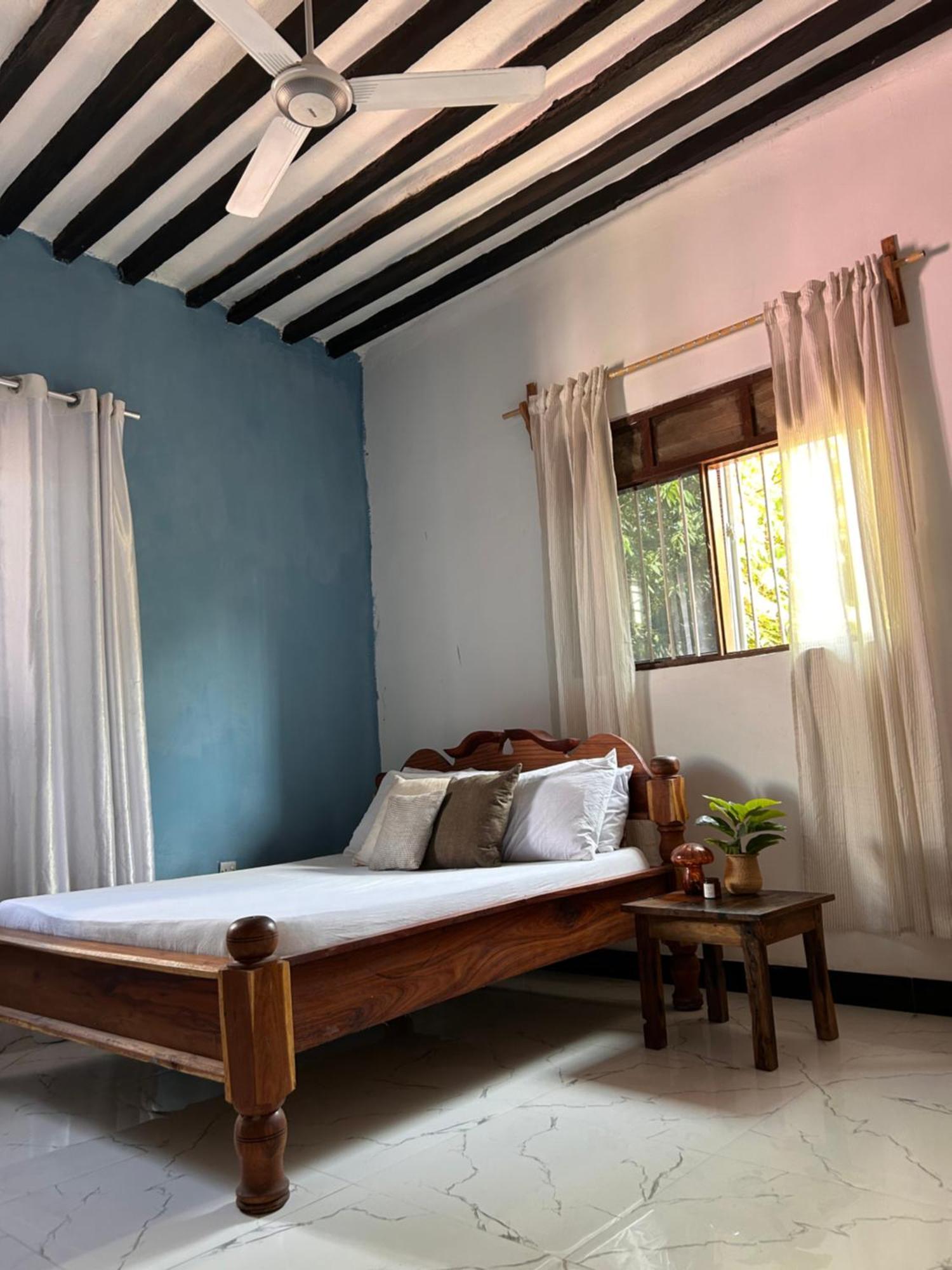 Bed & Breakfast Kwetu House *